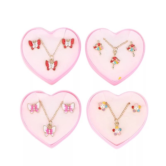 Flowers with Pearl Jewelry Set - Picture 4 of 5